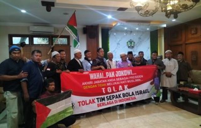 Tolak Timnas Israel U-19 ke Indonesia, Aliansi Solo Raya Geruduk DPRD Surakarta