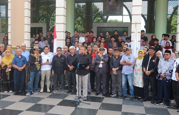 UII Desak Presiden Netral dalam Pemilu 2024: Soroti Penyalahgunaan Kekuasaan dan Kerawanan Demokrasi