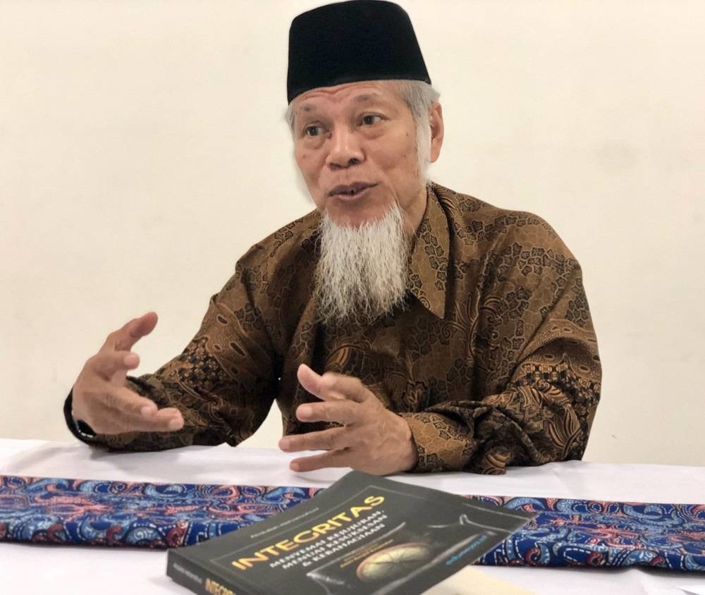 Eks Penasihat KPK: Jokowi Presiden Terburuk Sepanjang Sejarah Indonesia