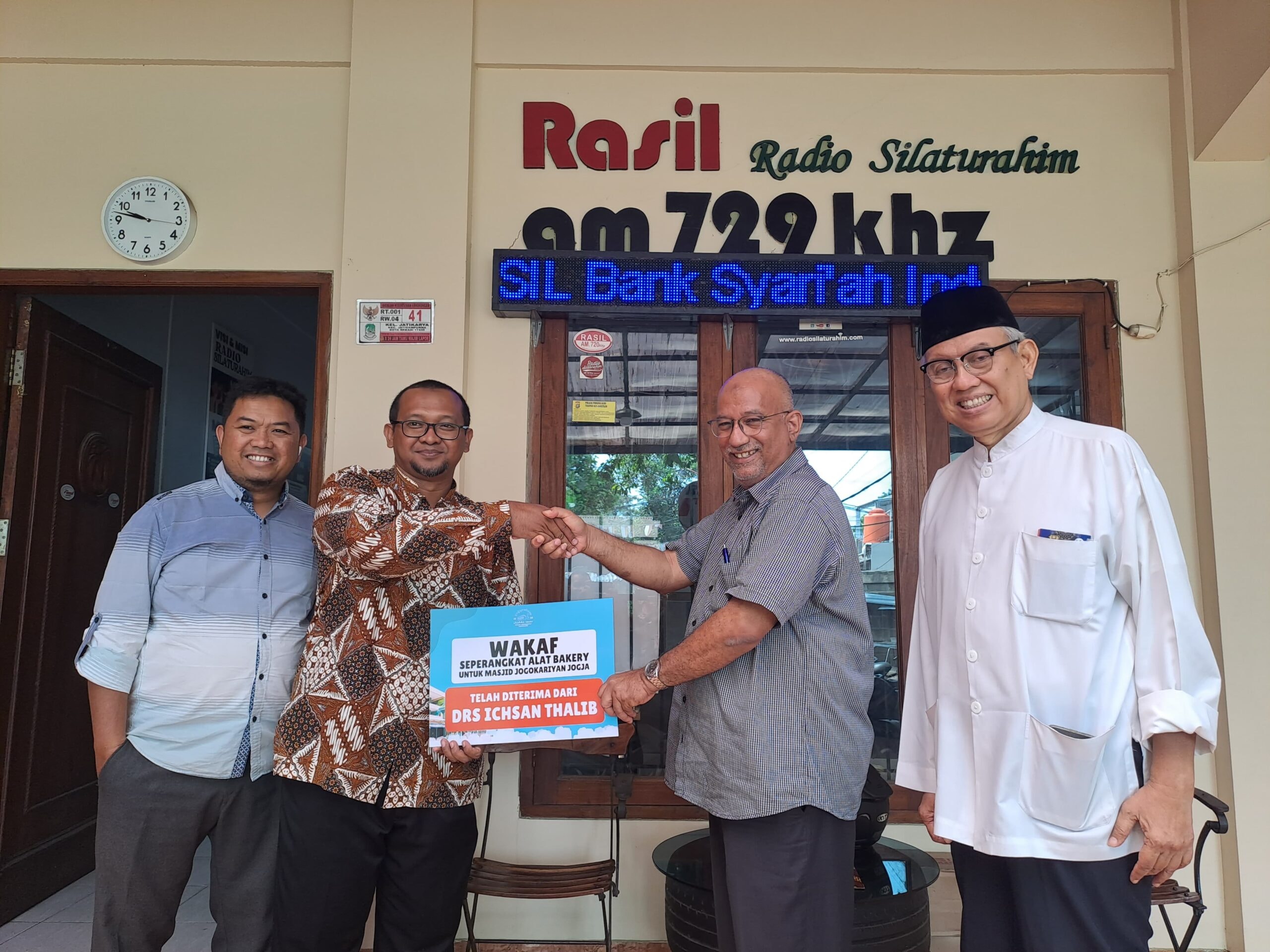 Yayasan Rumah Quran Silaturahim Wakafkan Mesin Pembuat Roti untuk Masjid Jogokariyan