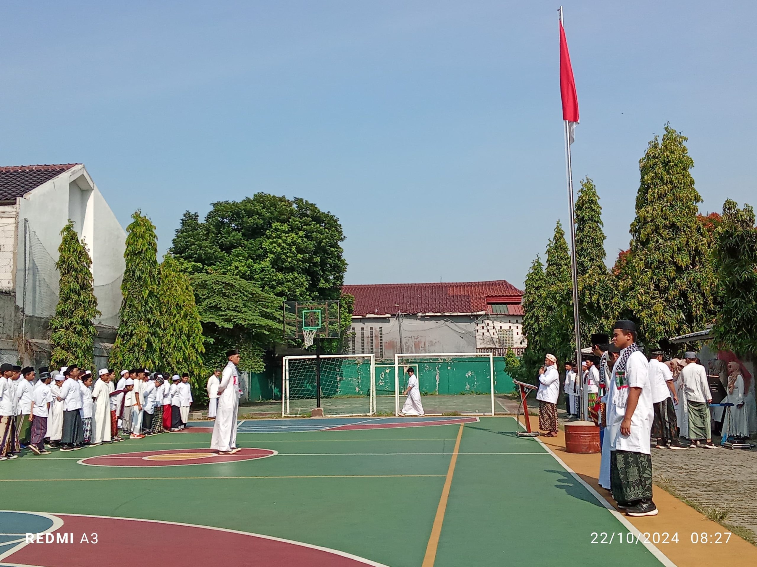 Kemuliaan Harus Dijaga dari Maksiat, Ustaz Heri Nurdi Ingatkan Para Siswa IMC di Hari Santri 2024