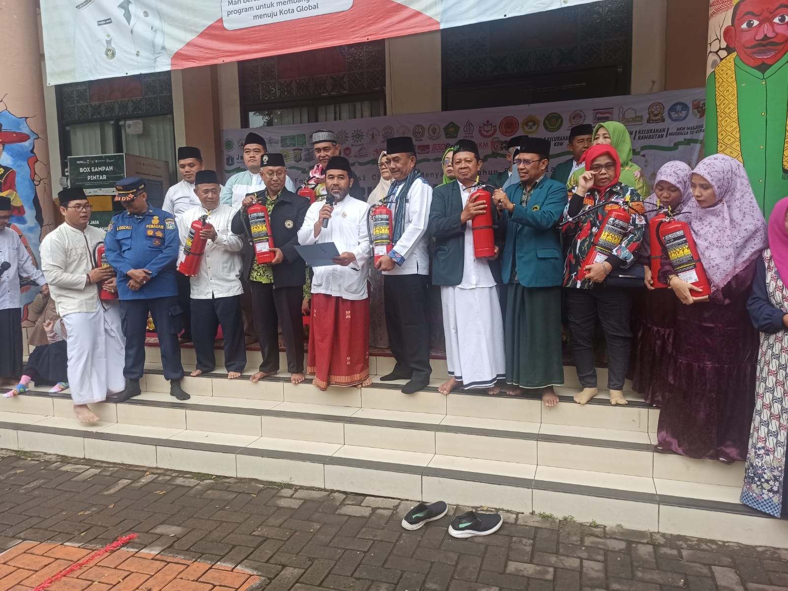Dukung Program Pemerintah DKI Jakarta, Ulama dan Umaro Ciracas Deklarasikan Program “Satu Masjid, Satu APAR”