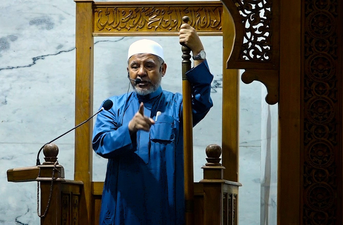 Khutbah Jumat Masjid Umar Bin Khatab, Ustaz Husein Alattas Serukan Persatuan Umat Adalah Kunci Kebangkitan Bangsa
