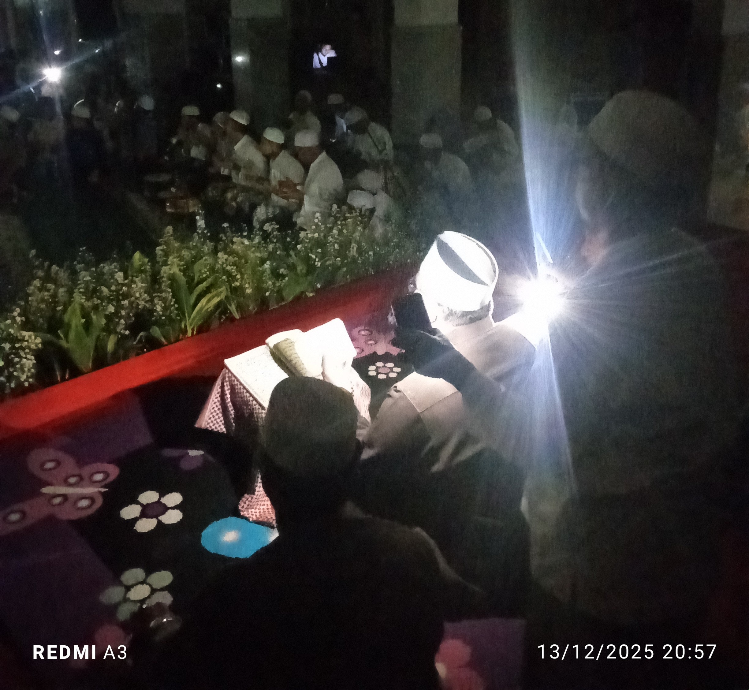 Listrik Sempat Padam, Maulid Nabi Muhammad SAW dan Haul Aktivis Kemanusiaan Fikri Thalib Tetap Berlangsung Khidmat
