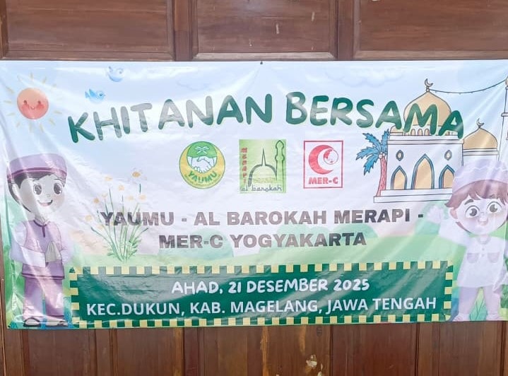 Yaumu Bersama Pondok Tahfidz Al Barokah Merapi dan MerC Jogja Gelar Khitanan Bersama
