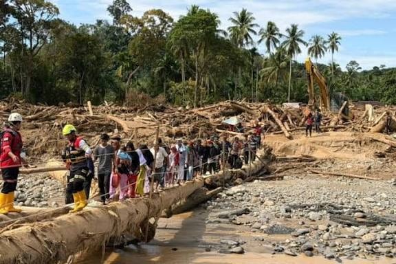 Bencana Sumatera, Abdullah Hehamahua Serukan Tobat Nasional