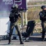 Setidaknya 9 warga Palestina tewas ditembak tentara Israel dalam penggeledahan di Tepi Barat yang disebut-sebut paling mematikan dalam beberapa tahun ini, Kamis 26 Januari 2023 (Reuters/Ammar Awad)