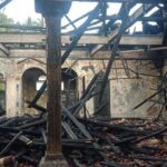 Kondisi masjid di Garut pasca dibakar pria yang diduga ODGJ (Detik.com)