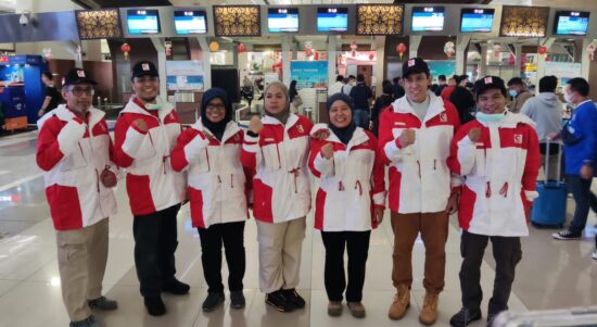 Tim Bedah MER-C berangkat ke Turkiye dari Bandara Soekarno Hatta, Banten dalam misi kemanusiaan membantu korban gempa Turkiye, Ahad, 12 Februari 2023 (foto: Rasilnews/Edo M Abdillah)