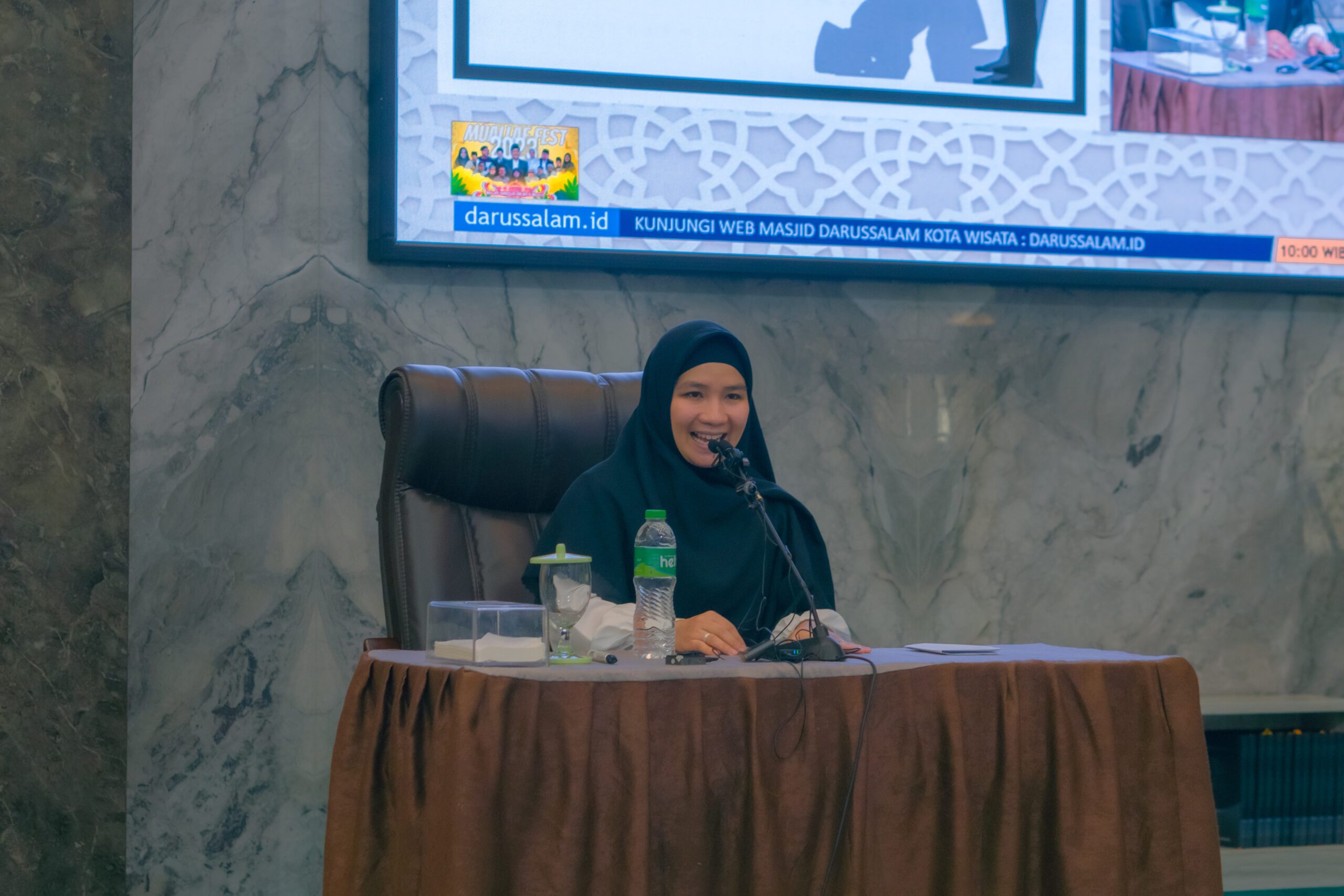 drg. Carissa Grani saat memaparkan materi di Muallaf Fest 2023, Sabtu (19/8/2023) [Rasilnews/Syahrus Sidieq]