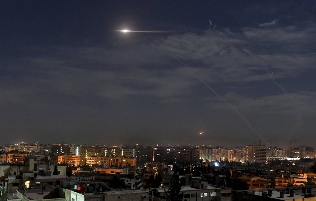 Israel Bom Gudang Senjata di Selatan Damaskus