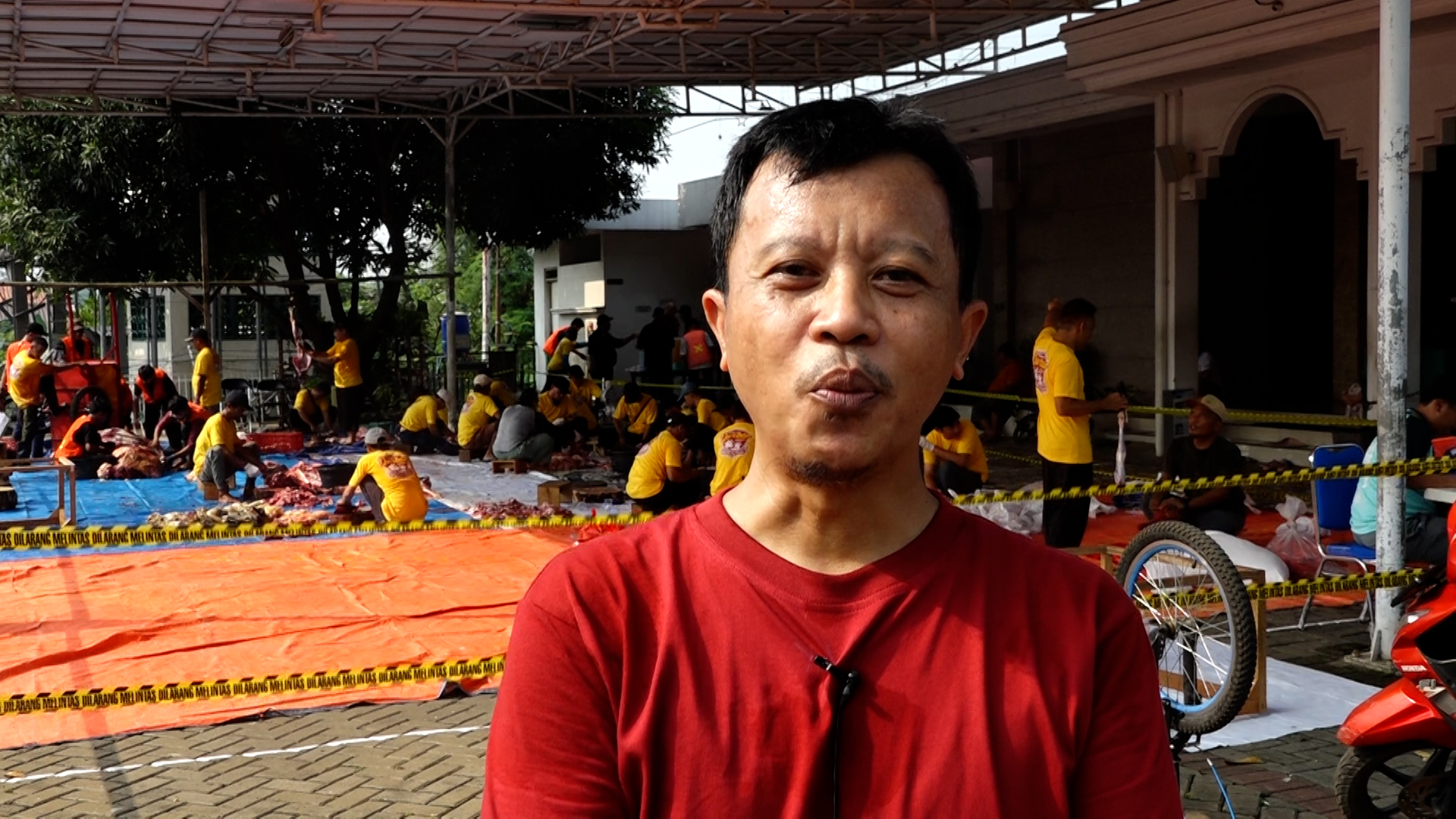 Masjid Al-Falah Pondok Cibubur Salurkan Daging Kurban ke Daerah